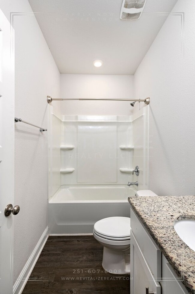 Building Photo - Modern 4BR 2 BA Home in Spanish Fort