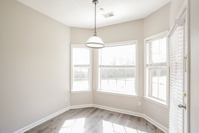 Building Photo - 2675 Meis Ln