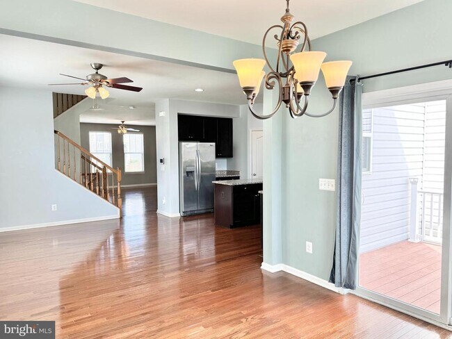 Building Photo - 7 Coulter Ln