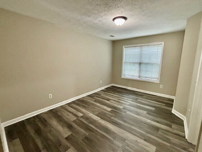 Building Photo - 3484 Shady Woods Cir