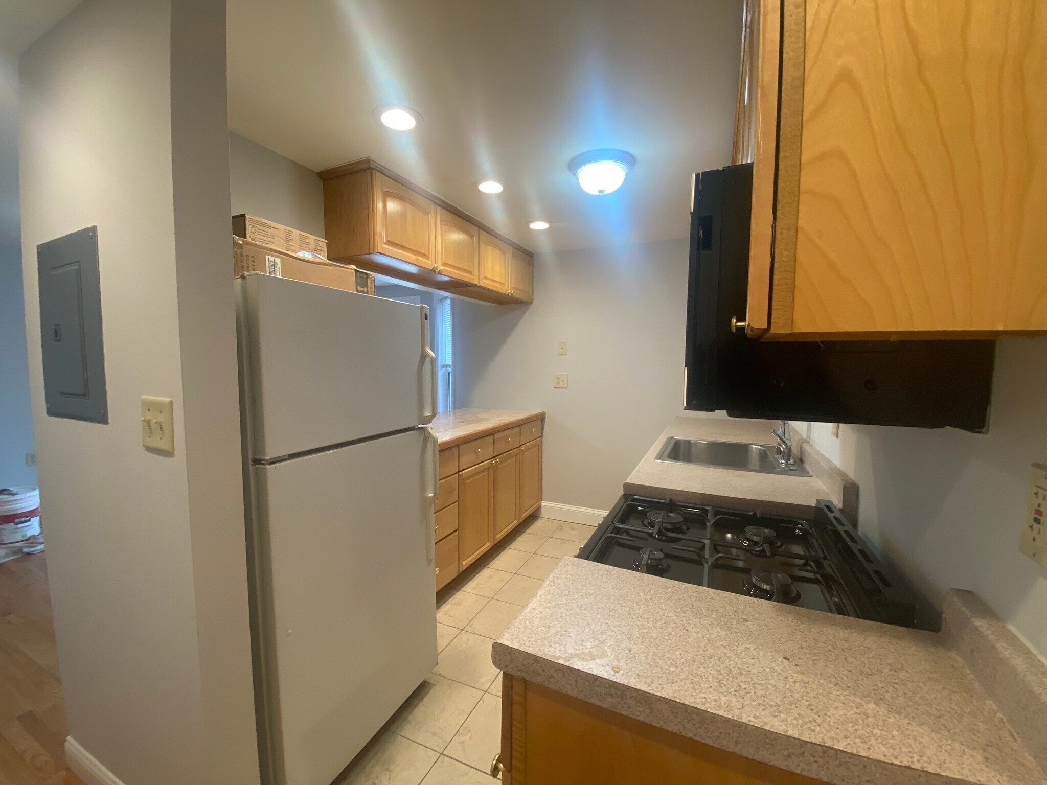 Building Photo - 114 Magazine St