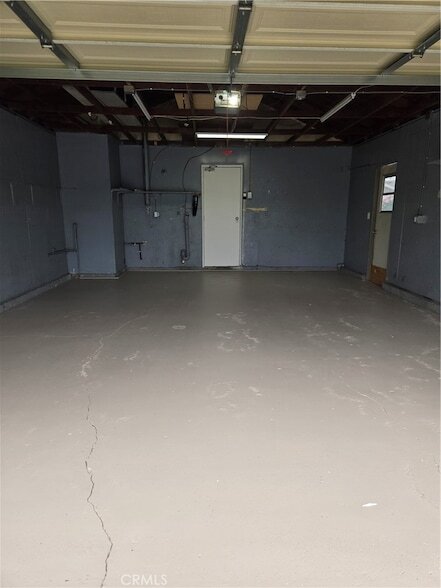 Building Photo - 9321 Salem Ave