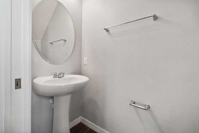 Building Photo - 618 Fortanini Cir