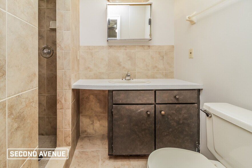 Building Photo - 1413 Kirby St