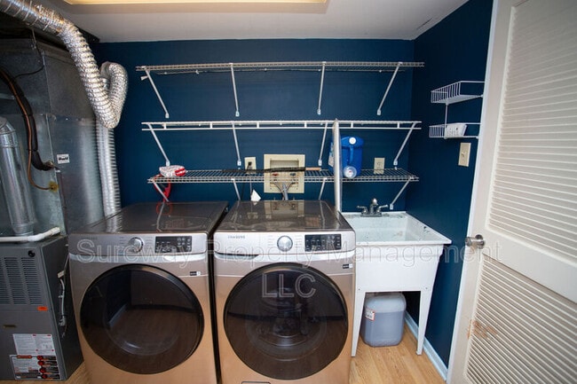 Building Photo - 50 Manchester Rd