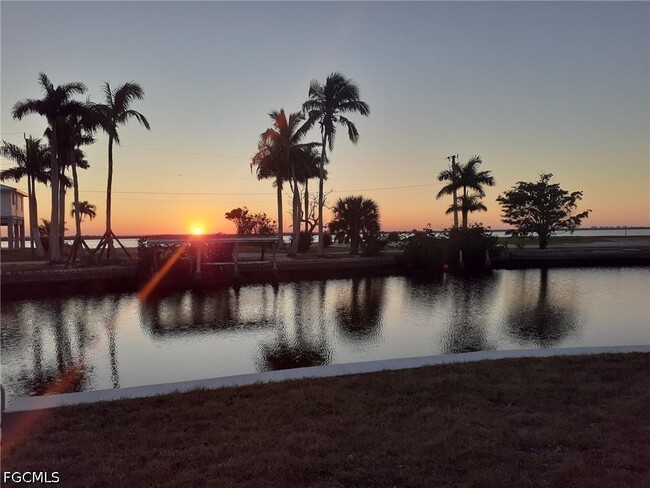 Building Photo - 2585 Third St