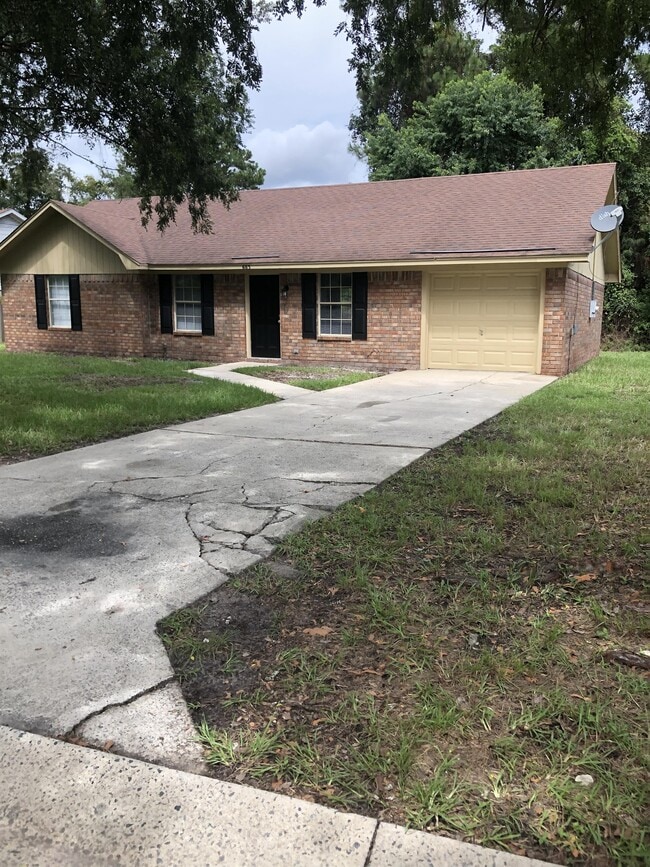 Building Photo - 663 Windward Dr