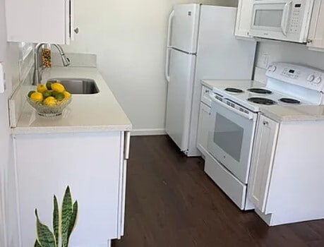 Building Photo - 14718 Magnolia Blvd