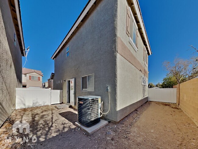 Building Photo - 2280 Platinum Band St