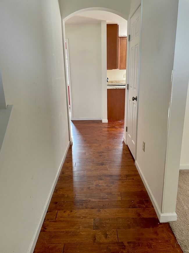 Building Photo - Single Family 4 Bed 3 Bath Home in LS School District