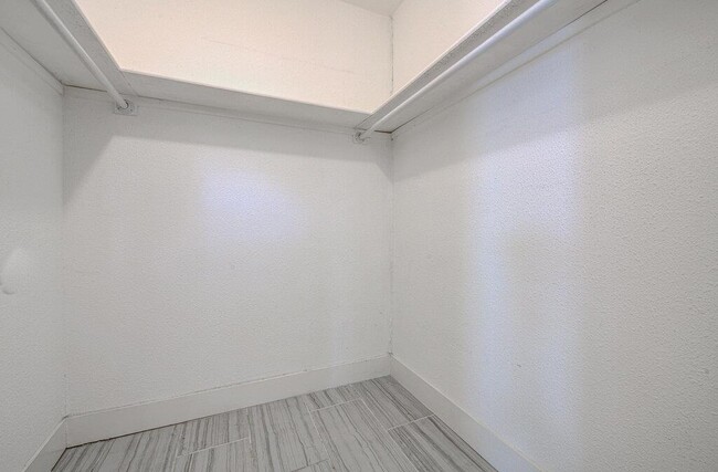 Building Photo - 7305 Inspiration Dr