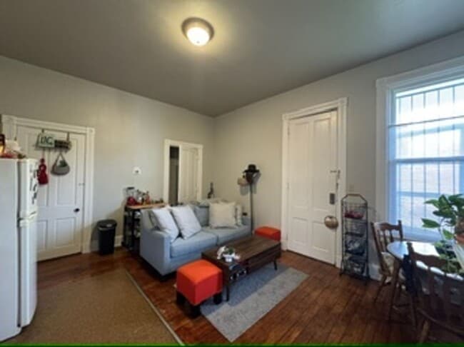 Building Photo - 26 Conklin St