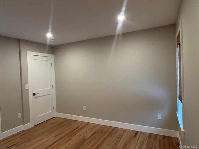 Building Photo - 49 Hackensack Heights Rd