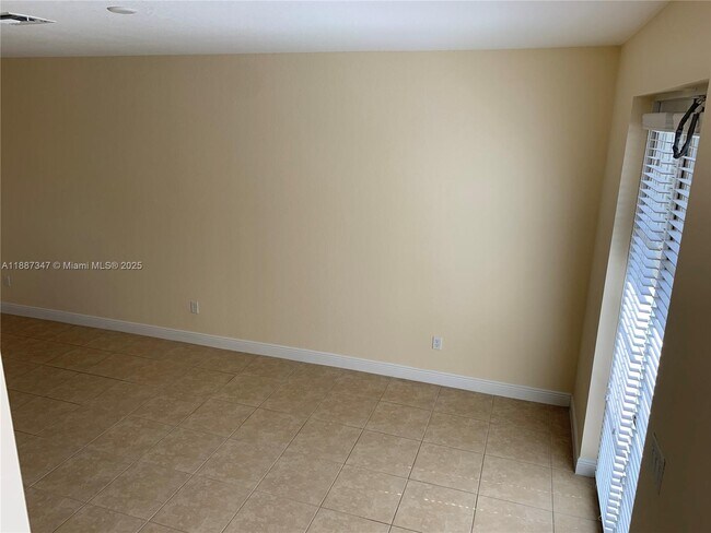 Building Photo - 1044 SW 147th Ave