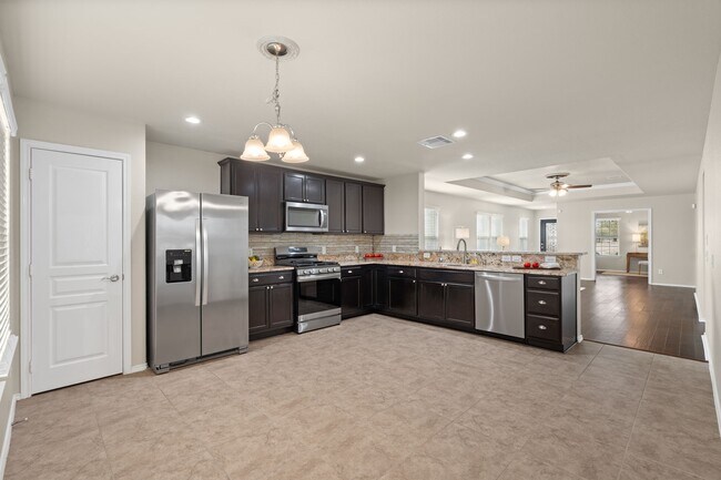 Building Photo - 2811 Cone Flower Dr