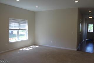 Building Photo - 107 Poinsettia Wy