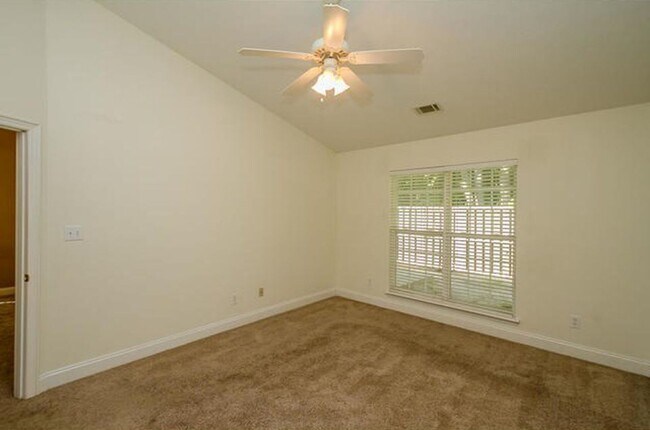 Building Photo - 227 Caldwell Cir