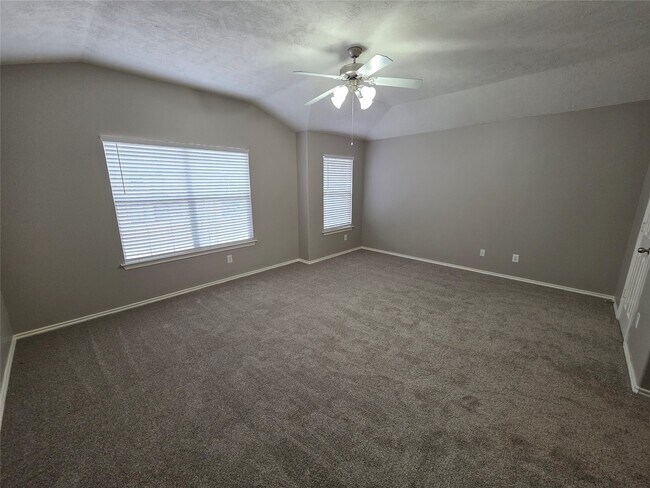 Building Photo - 94 N Burberry Park