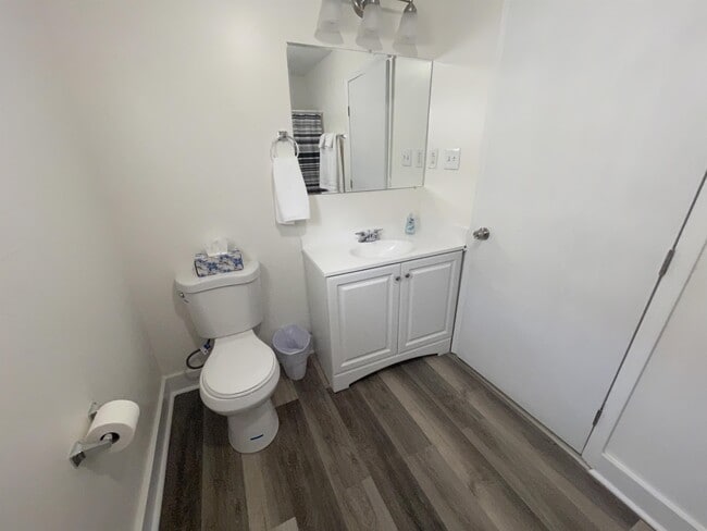 Building Photo - 342 Jefferson St