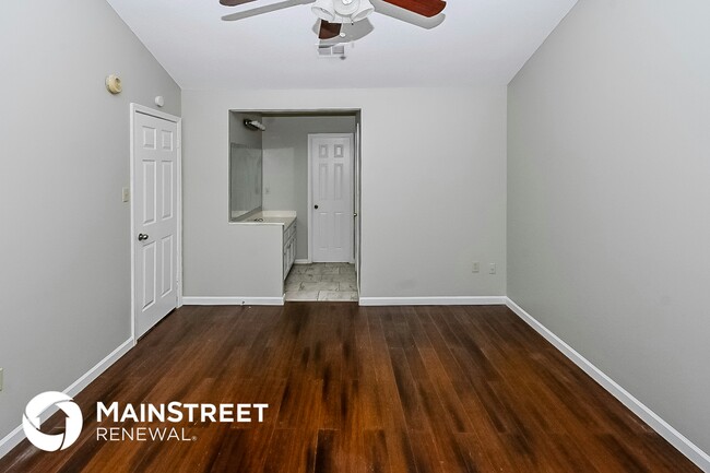 Building Photo - 3740 Ramblewood Dr