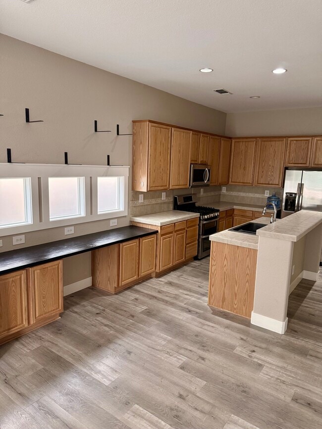 Building Photo - 7467 Earlsmoore Dr