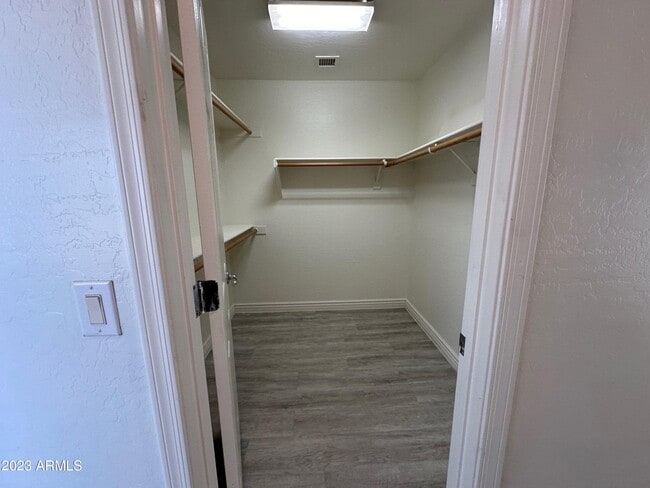 Building Photo - 4734 E Olney Ave