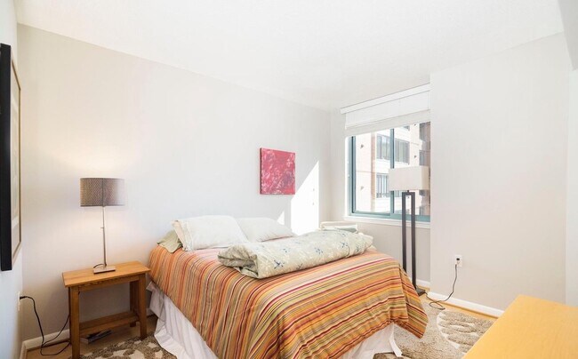 Building Photo - 851 N Glebe Rd