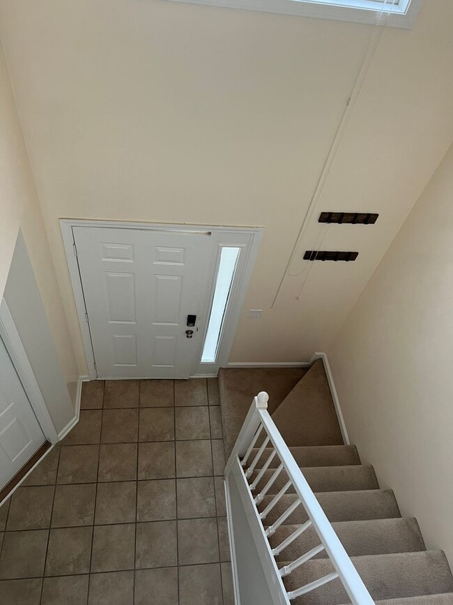 Building Photo - 105 Winthrope Ln