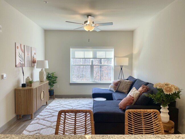 Building Photo - Tuscany | 1 Bed 1 Bath | 786 sf