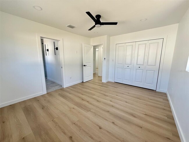 Building Photo - 3930 E Eden Roc Cir