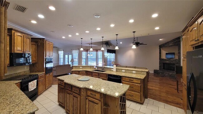 Building Photo - 8762 FL-26