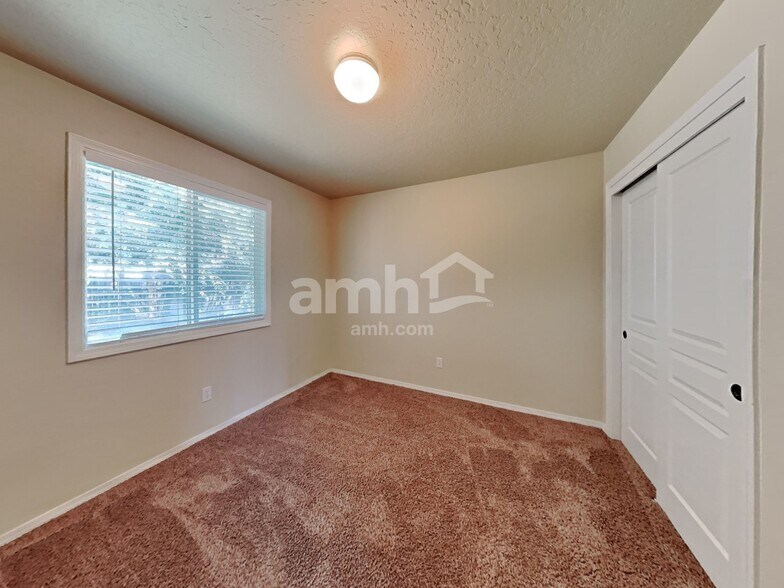Building Photo - 3720 Bismark Ave