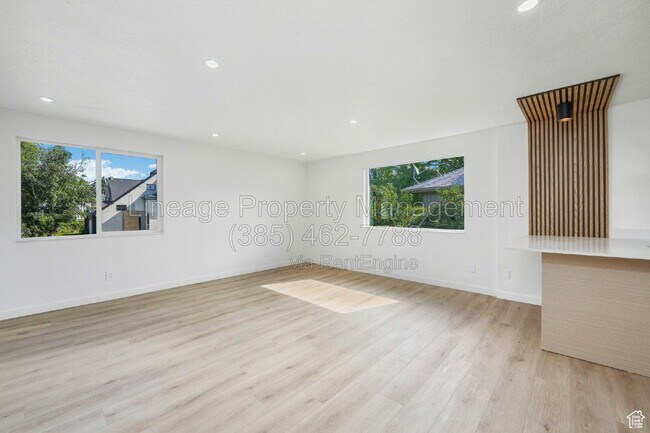 Building Photo - 288 Downington Ave S