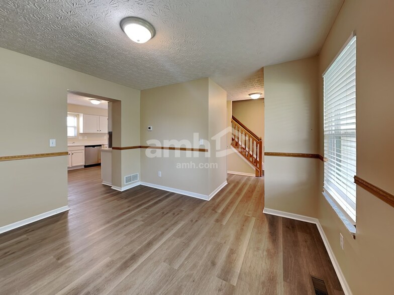 Building Photo - 712 Moreno Dr