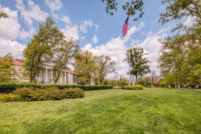 Building Photo - 500 Admirals Way