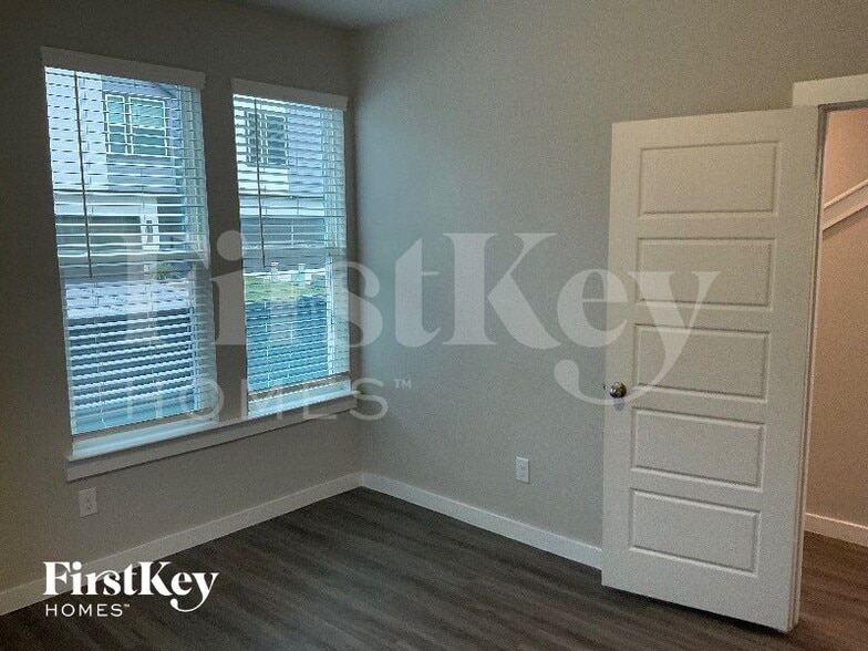 Building Photo - 18436 Idyllic Aly