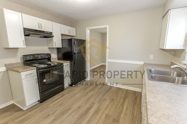 Building Photo - 3 Bed/1 Bath Bungalow near Wes Montgomery ...