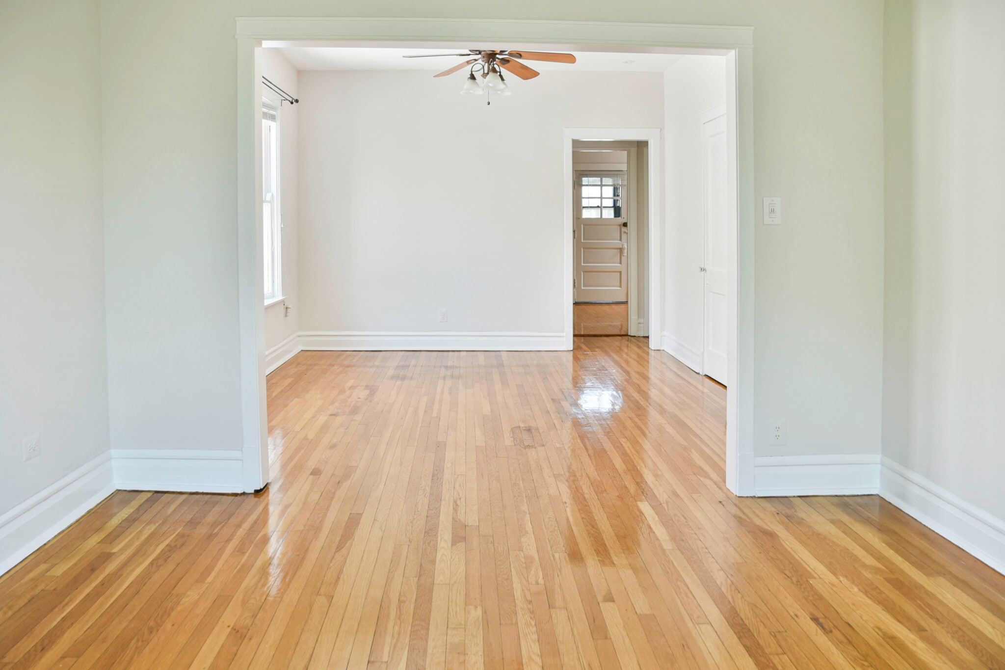 Building Photo - 4203 N Damen Ave