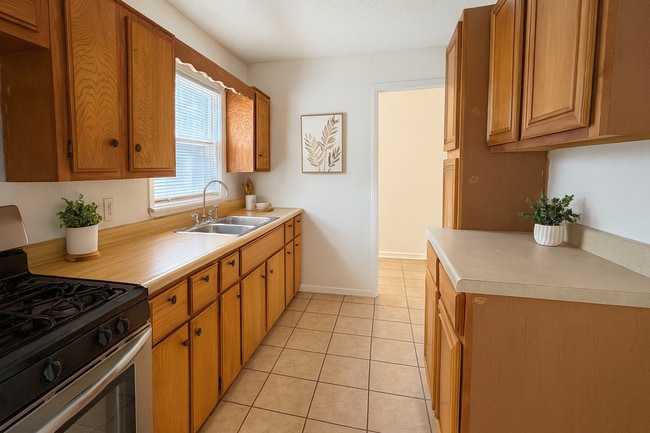 Building Photo - 3816 SE 25th St