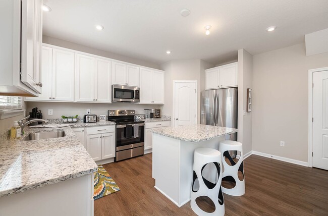 Building Photo - Fully furnished brand new construction. Lu...
