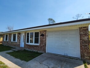 Building Photo - 1804 Arthur Ave