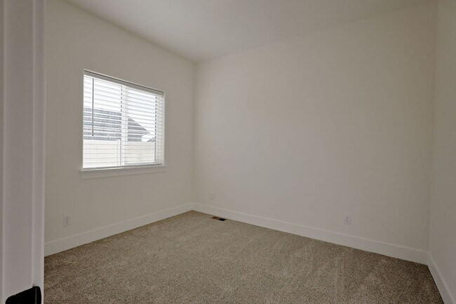 Building Photo - Kimberly - Single Family Home