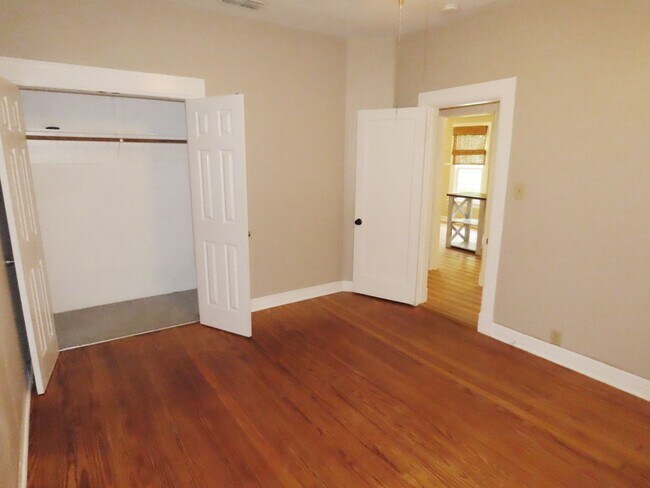 Building Photo - Charming 2 Bedroom, 2 Bath Home - Water & ...