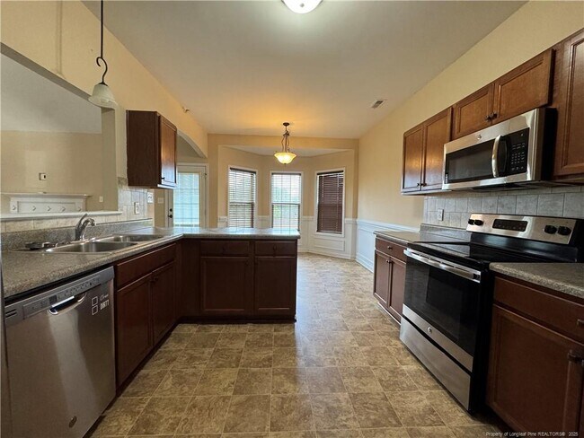 Building Photo - 134 Whitetail Ct