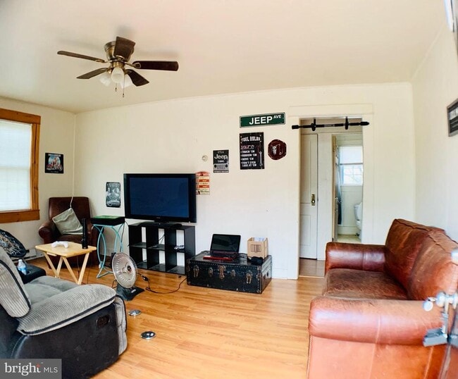 Building Photo - 520 Wyne Dr