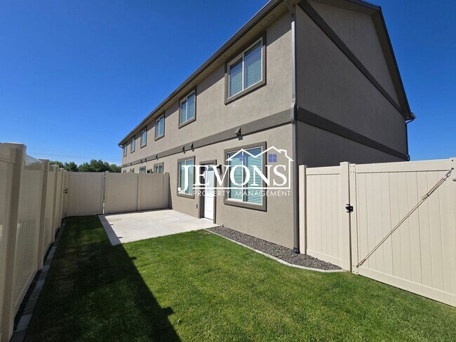 Building Photo - 413 S 97th Ave