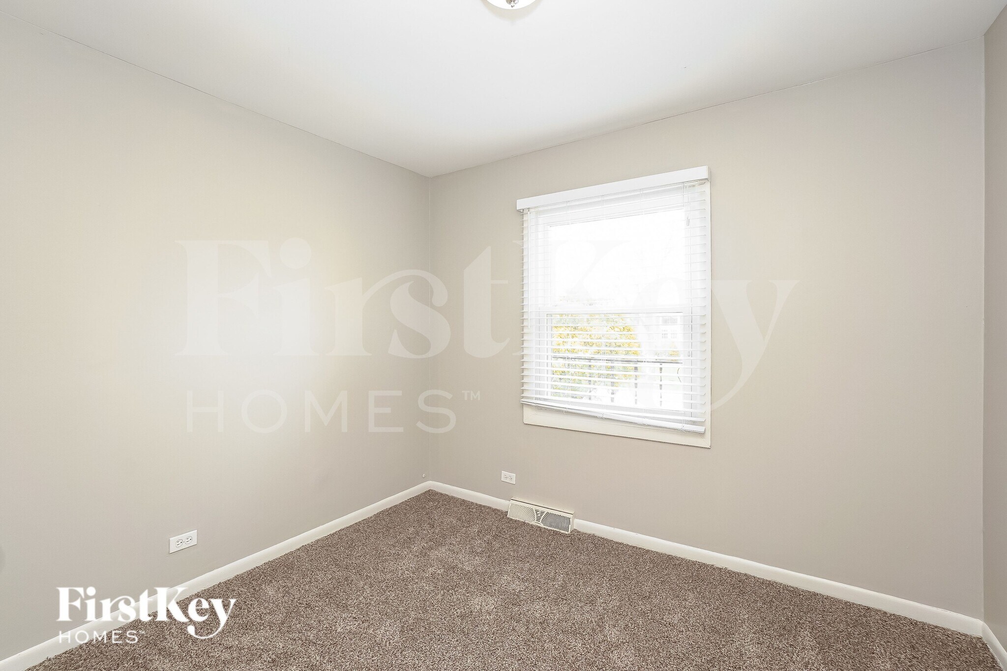 Building Photo - 644 N Ashbury Ave