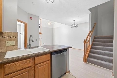 Building Photo - 10708 Tamarack St NW