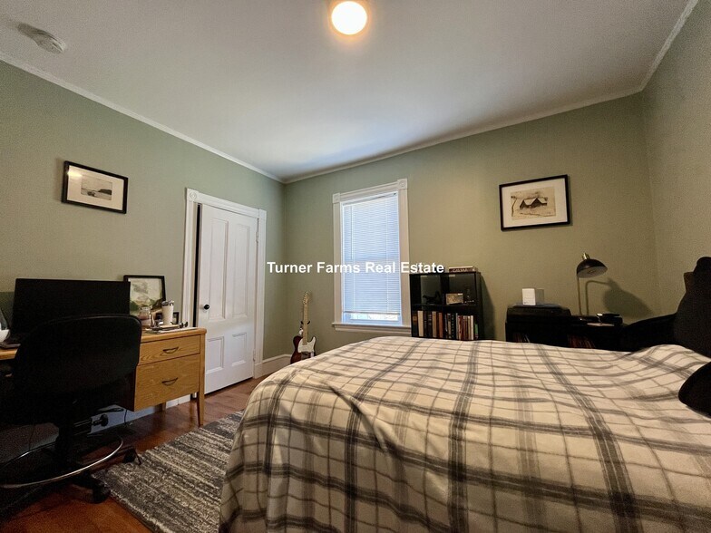 Building Photo - 43 Martin St