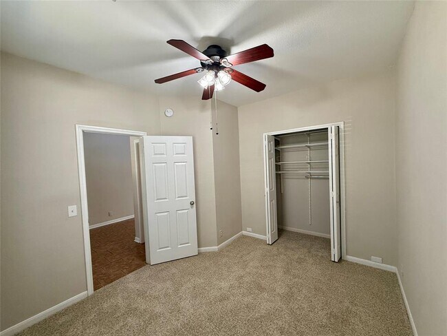 Building Photo - 3953 Canyon Glen Cir
